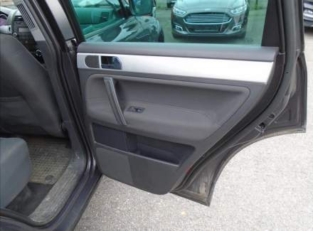 Volkswagen - Touareg