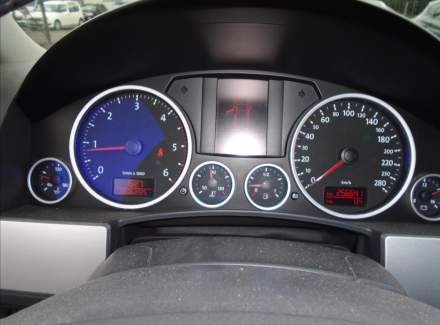 Volkswagen - Touareg