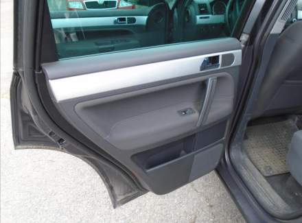 Volkswagen - Touareg