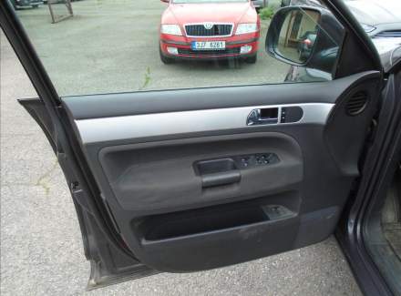 Volkswagen - Touareg