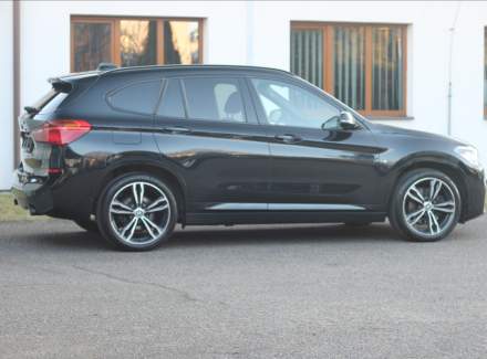 BMW - X1