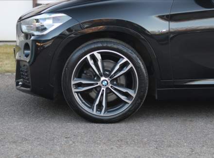 BMW - X1