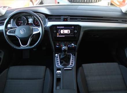 Volkswagen - Passat