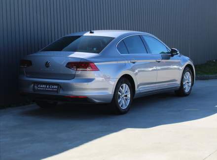 Volkswagen - Passat
