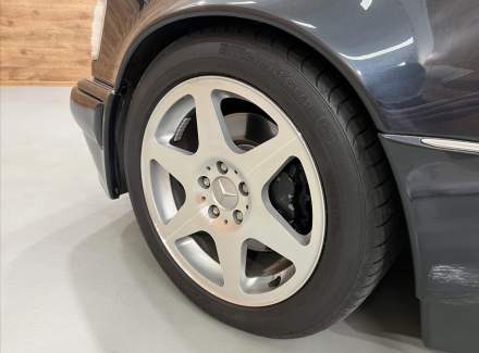 Mercedes-Benz - E-class