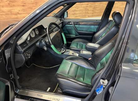 Mercedes-Benz - E-class