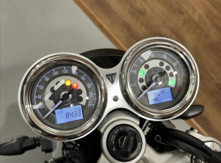 Triumph - Speed Twin