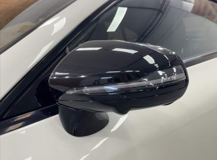 Mercedes-Benz - E-class