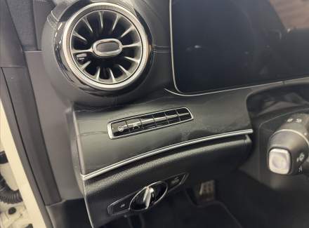 Mercedes-Benz - E-class