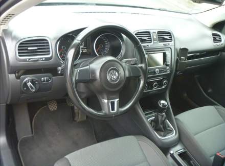 Volkswagen - Golf