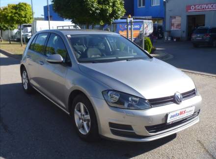 Volkswagen - Golf