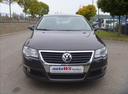 Volkswagen - Passat