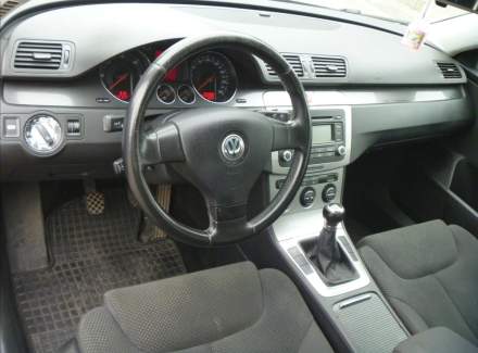 Volkswagen - Passat