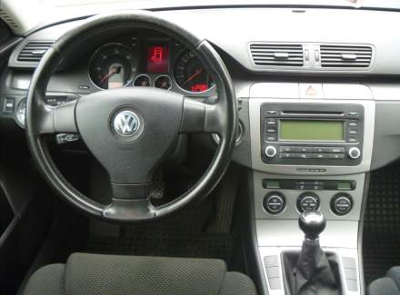 Volkswagen - Passat