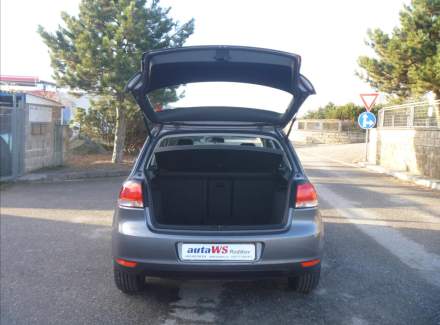 Volkswagen - Golf