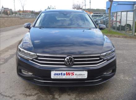 Volkswagen - Passat