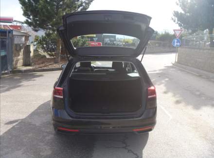 Volkswagen - Passat