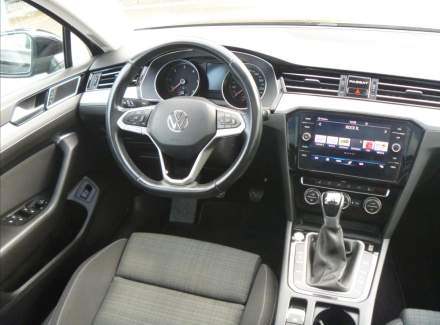 Volkswagen - Passat