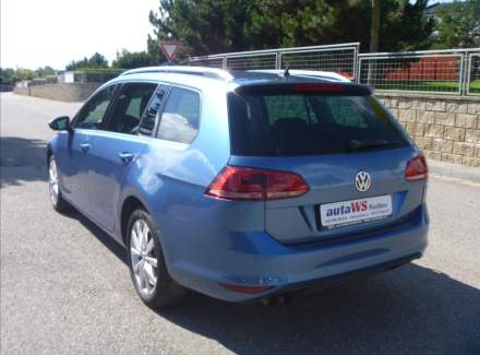 Volkswagen - Golf