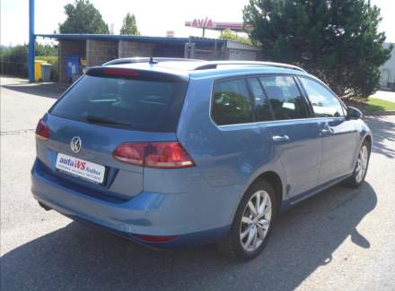 Volkswagen - Golf