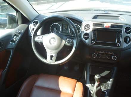 Volkswagen - Tiguan
