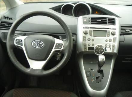 Toyota - Verso