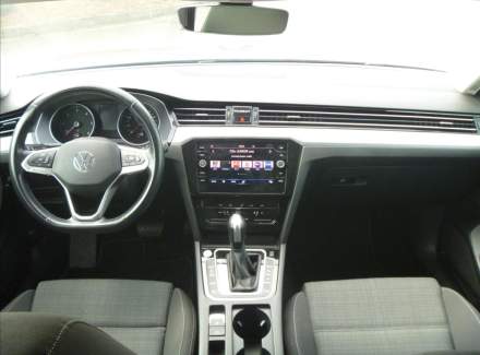 Volkswagen - Passat