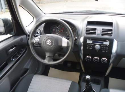 Suzuki - SX4