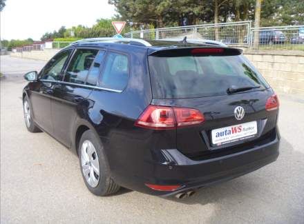 Volkswagen - Golf
