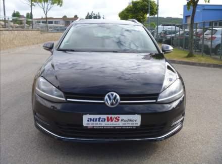 Volkswagen - Golf