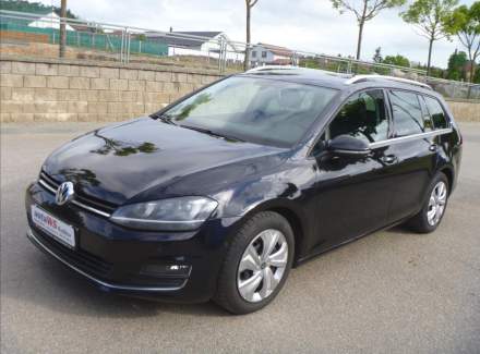 Volkswagen - Golf