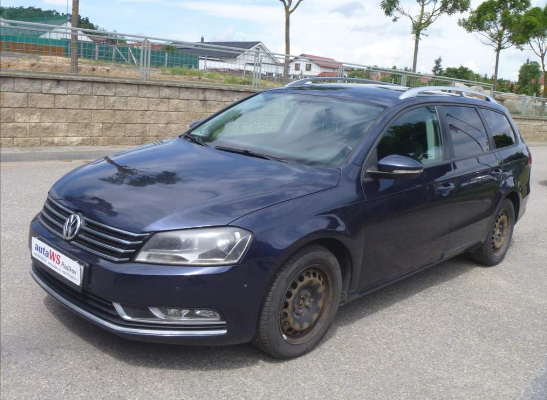 Volkswagen - Passat