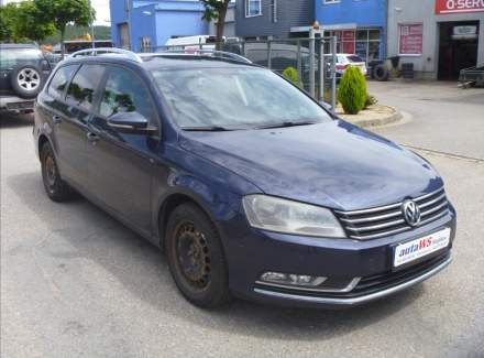 Volkswagen - Passat