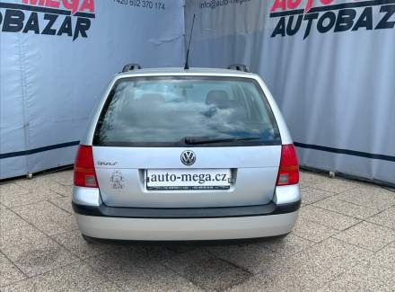 Volkswagen - Golf