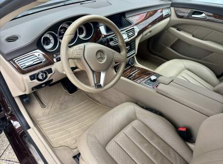 Mercedes-Benz - CLS
