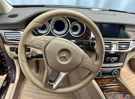 Mercedes-Benz - CLS