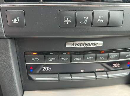 Mercedes-Benz - E-class