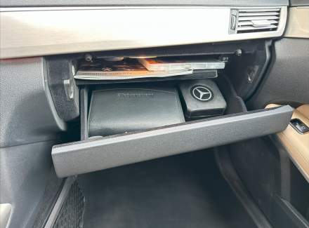 Mercedes-Benz - E-class