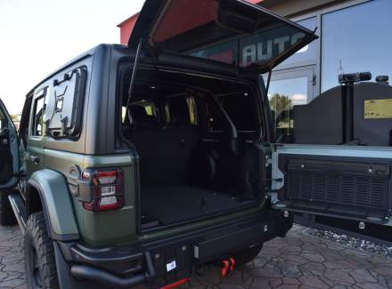 Jeep - Wrangler