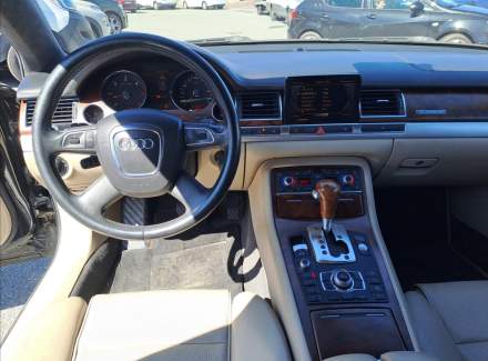 Audi - A8