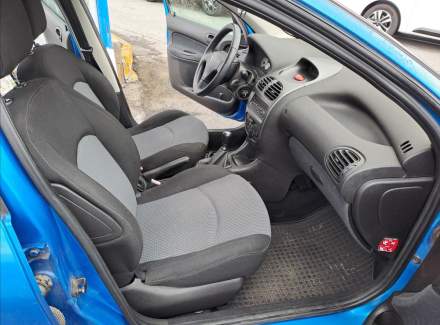 Peugeot - 206