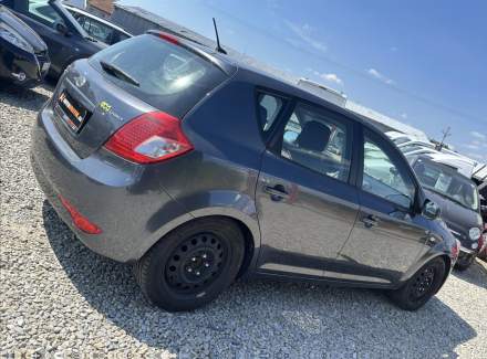 Kia - Cee'd