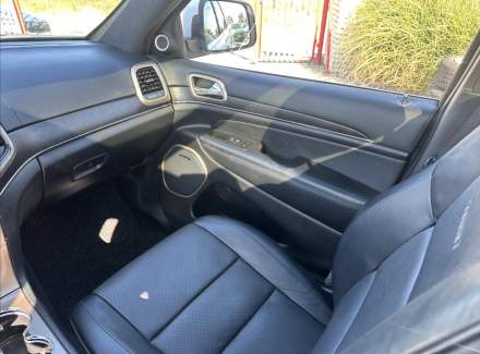 Jeep - Grand Cherokee