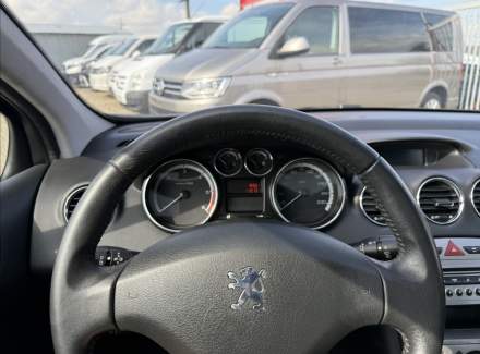 Peugeot - 308