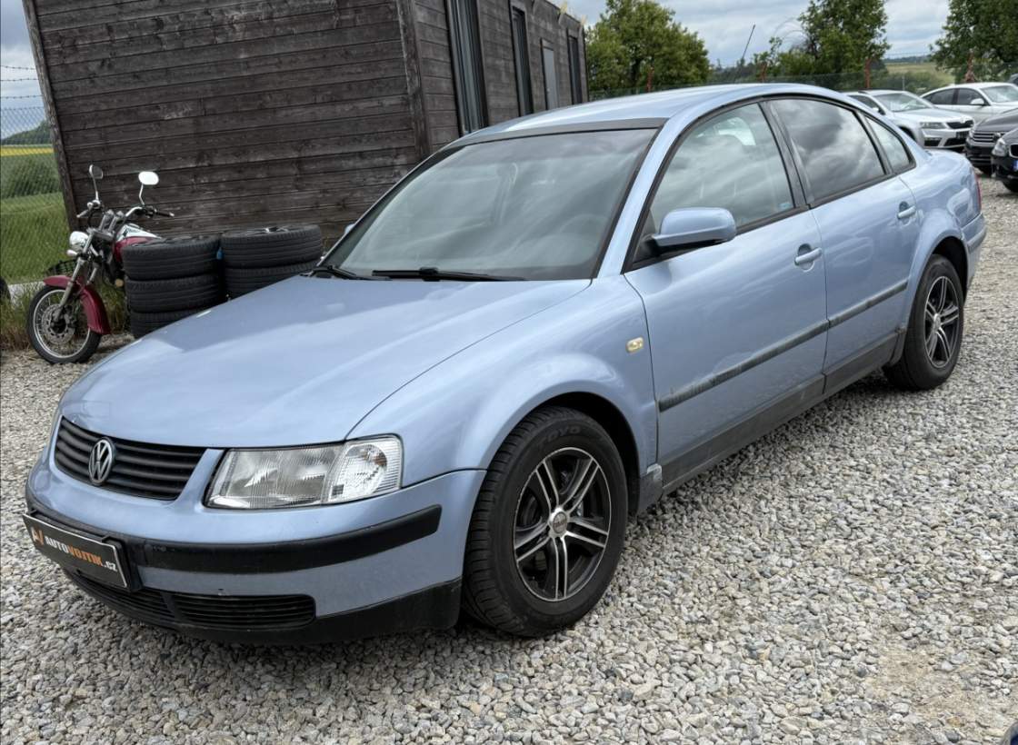 Volkswagen - Passat