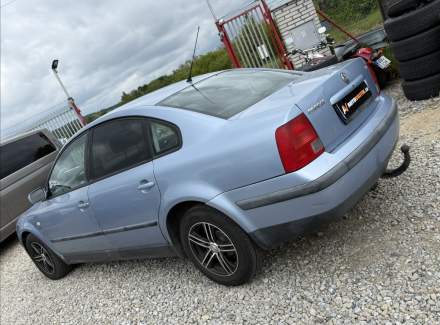 Volkswagen - Passat