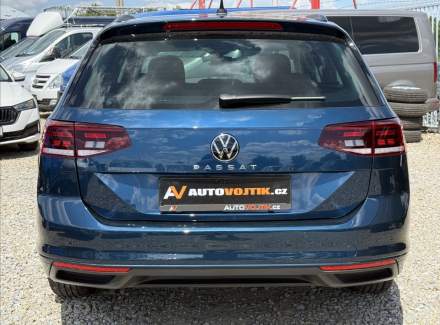 Volkswagen - Passat