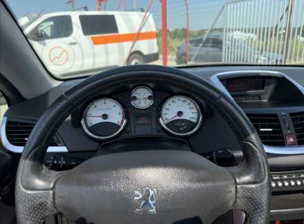 Peugeot - 207