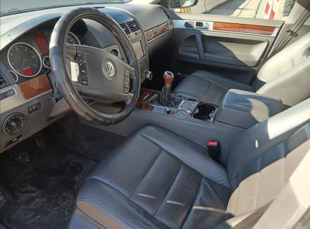 Volkswagen - Touareg