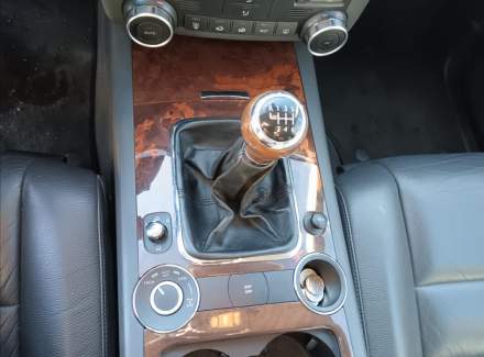 Volkswagen - Touareg